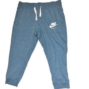 Nike Capri Workout Pants